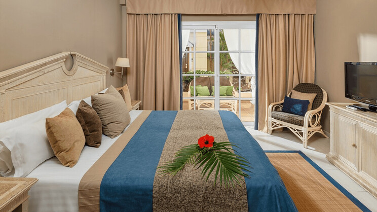 1 Bedroom Deluxe Suite